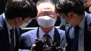 [영상] 오거돈, 우발적 범행 주장&hellip;"입 열 개라도 할 말 없다"