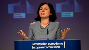 EU 부집행위원장, 트럼프에 '경고 표시' 트위터 지지