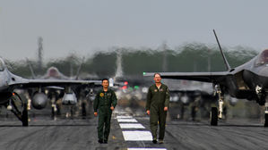 [취재파일] 美·日 사상 첫 '코끼리 걸음' 훈련…동맹 결속의 극적 과시