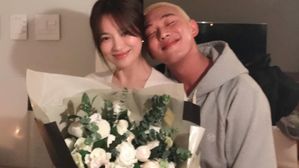 [SBS Star] Song Hye Kyo Shows Support for Her Best Friend Yoo Ah In's New Movie
