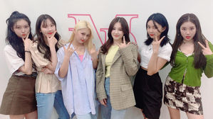 [SBS Star] MOMOLAND Donates Sanitary Products to Financially-struggling Multicultural Families