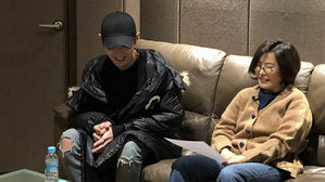 [SBS Star] Lee Sun-hee Praises CHANYEOL to the Skies Following Their Recent Collaboration