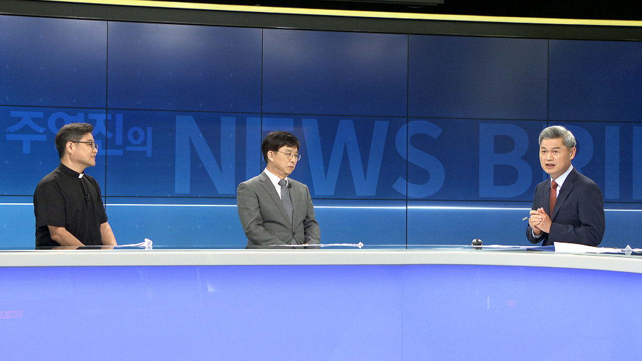 [주영진의 뉴스브리핑 인터뷰] 구수환 영화 '부활' 감독, 박지홍 대전 주교좌대흥동본당 주임 신부