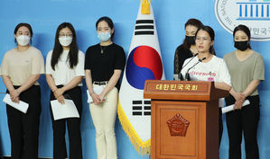 [Pick] 컬링 '안경선배' 호소…"팀킴과 고 최숙현 사건 다르지 않아"