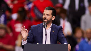 트럼프 장남, 트위터에 코로나 허위정보 올렸다가 일시 차단