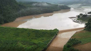 저수지 범람 위기에 700여 명 긴급 대피령&hellip;피해 컸던 충북