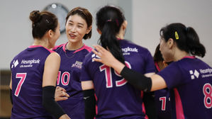 미소 짓는 흥국생명 김연경