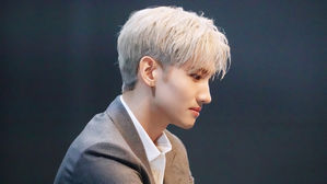 [SBS Star] TVXQ! MAX Changmin Announces Postponement of His Wedding