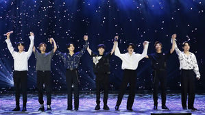 [SBS Star] VIDEO: BTS Rewrites K-pop History by Topping Billboard Hot 100