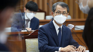 이흥구 대법관 후보자 "휴가 귀대일 미복귀는 탈영"