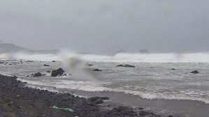 부산에 바짝 붙은 '하이선'&hellip;"사람과 돌 직접 날릴 강풍 주의"