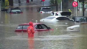 "시동 꺼졌다고 다시 걸지 마세요"&hellip;폭풍 속 차량 관리 요령