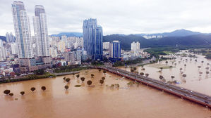 태풍 '하이선' 피해 속출&hellip;1만 7천 세대 정전&middot;원전 발전기 정지