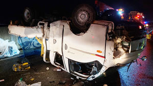 중부고속도로서 버스&middot;트럭 추돌사고&hellip;6명 사상