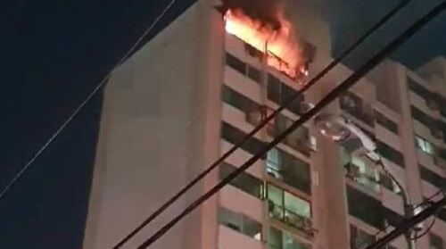 서울 신림동 아파트 13층서 불&hellip;주민 1명 병원 이송