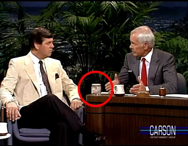 먹다 남긴 샌드위치 60년째 간직하는 남성, 왜