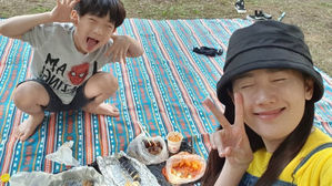 [SBS Star] Byul Enjoys a Fall Picnic Date with Her Son Dream