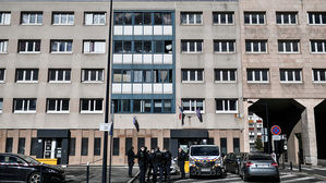 '막 나가는 마약 딜러?'&hellip;파리 인근 도시서 수십 명이 경찰서 공격