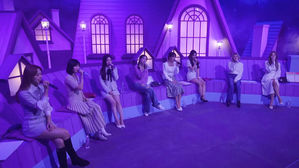 트와이스, 데뷔 5주년 라이브 방송&hellip;팬들과 나눈 일상