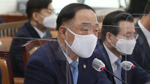 홍남기 "추가 전세 대책 고민 중&hellip;기존 대책은 흔들림 없이 추진"