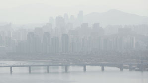 [현장] 미세먼지에 갇힌 한반도…오늘도 숨이 '턱'