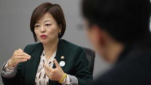 민주당 진선미 미래주거추진단장