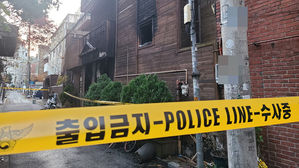 25일 마포구 모텔 화재 현장