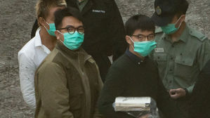 조슈아 웡 징역 13.5개월 선고받아&hellip;"험난하지만 버틸 것"