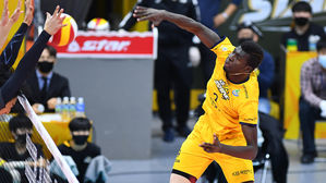 '케이타 트리플크라운' KB손보, 현대캐피탈 완파