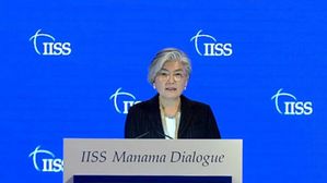 강경화 "코로나19로 다자주의 위기&hellip;북한을 더 북한답게 해"