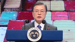 문 대통령 "CPTPP 가입 계속 검토&hellip;대한민국 무역 체력 키워야"