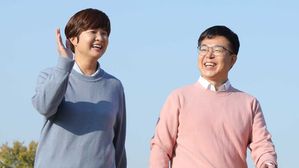 전희영(왼쪽) 전교조 20대 위원장 당선인과 장지철 전교조 사무총장 당선인 (사진=전교조 제공, 연합뉴스)