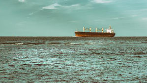 "이스라엘, 이란 유조선 &middot; 무기 운반선 비밀리에 공격"