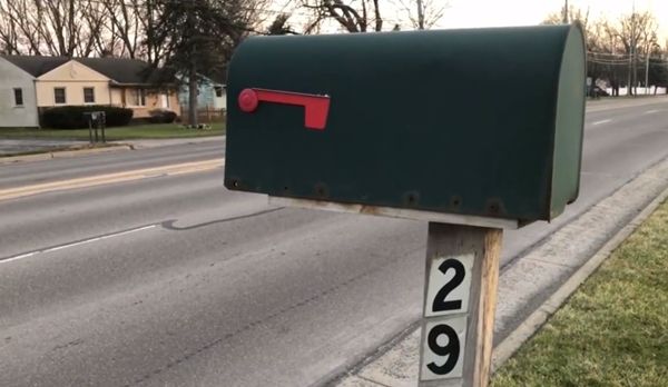 5년 만에 도착한 '느림보 편지'…도리어 감사의 눈물 흘린 이유