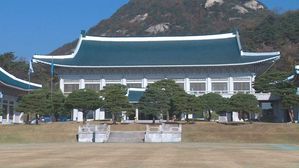 청와대 "'윤석열 지지' 이유로 징계 불가…검사들, 자성하고 노력해야"