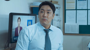 조진웅 &middot; 김희애, 한국영화제작가협회상 주연상 수상