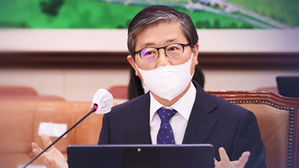 변창흠 "여성은 화장 때문에&hellip;" 해명하다 또 구설