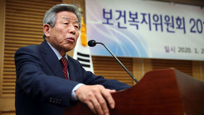 유인태 "망가진 秋, 쉬어라…尹, 정치하려면 그만둬라"