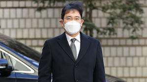 충수염 수술받은 이재용 부회장 오늘 서울구치소 복귀