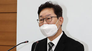박범계 "검찰개혁 마무리 투수&hellip;검사들 개혁 동참해야"