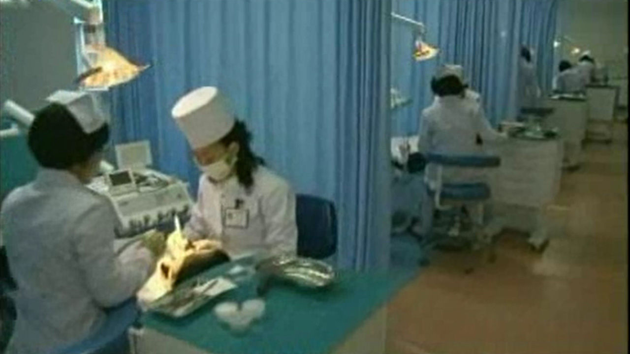 [0106 안정식 취재파일용] 북한 의사에게 수술을 받을 것인가 ② (사진=조선중앙TV)