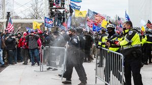 워싱턴포스트 "FBI, 의사당 난동 사건 '사전 기획' 증거 확인"