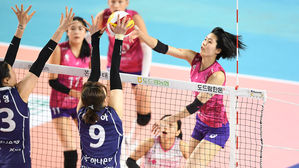 이재영+김연경 '68득점'…흥국생명, 도로공사에 대역전승