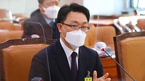 여당 "검찰 견제"&hellip;야당 "얼굴 마담"&hellip;공수처장 청문회 공방