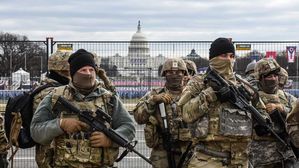 바이든 취임 후에도 워싱턴에 군인 수천 명 주둔&hellip;경계 태세 유지