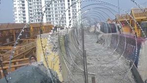 '印 농민 시위 막아라'&hellip;인터넷&middot;트위터 차단 &middot; 철조망벽 총동원