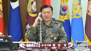 원인철 합참의장, 설 맞아 육&middot;해&middot;공군&middot;해병대 격려 전화