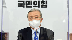 김종인 비상대책위원장