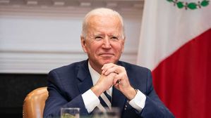 바이든 임기 초 지지율 61%, 국정운영 평가 순항