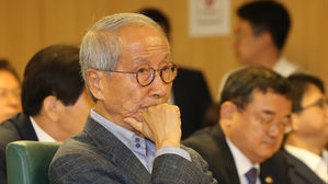 민주, 모레쯤 선대위 구성&hellip;상임선대위원장에 '윤여준'